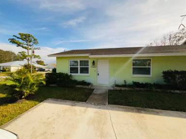 Main picture of 5749 SE Collins Ave