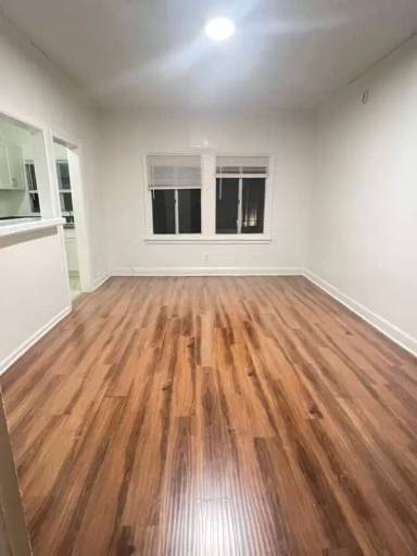 Main picture of 904 S Catalina St