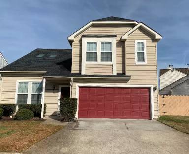 Main picture of 304 Oak Hill Way