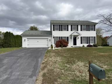 Main picture of 125 Fieldstone Dr