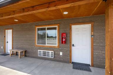 Main picture of 325 S Main St