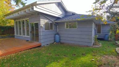 Main picture of 4720 NE 55th St