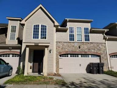 Main picture of 1005 Stuarts Landing Dr