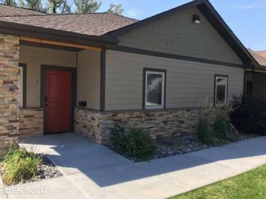 Main picture of 2124 Rehberg Ln