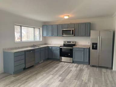 Main picture of 219 Lakeview Dr