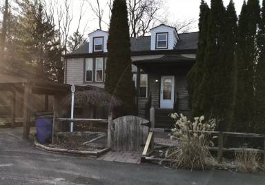 Main picture of 10 Sunset Rd
