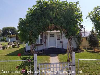 Main picture of 403 Melrose St