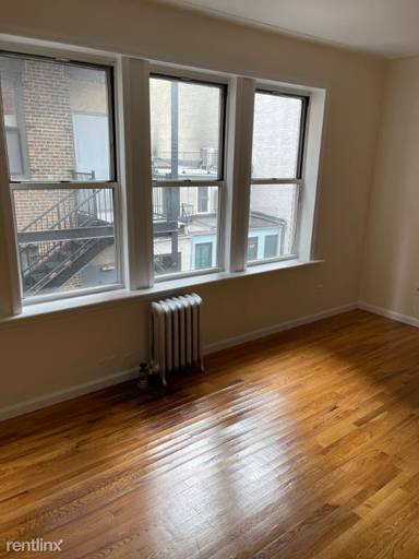 Main picture of 117 W 13th St