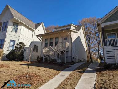 Main picture of 701 Grant St