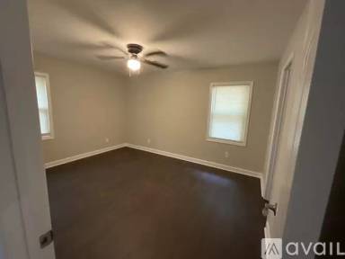 Main picture of 5425 Herndon Blvd