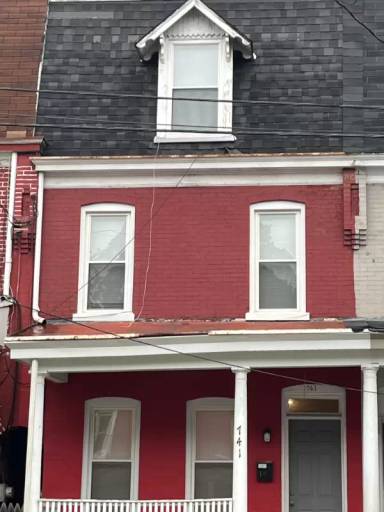 Main picture of 741 S Lime St