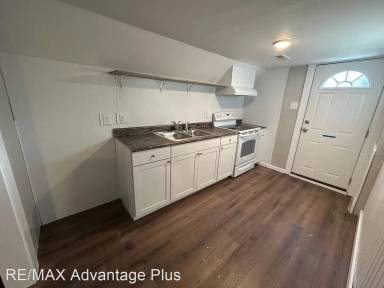 Main picture of 305 S Virginia St