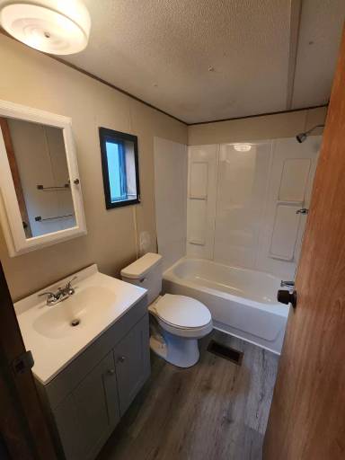 Main picture of 2966 Laird Ave