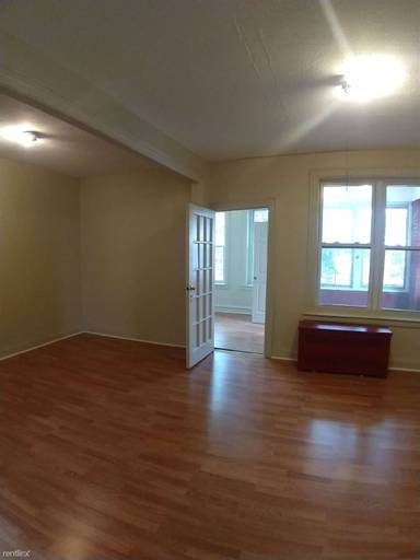 Main picture of 682 Crown St