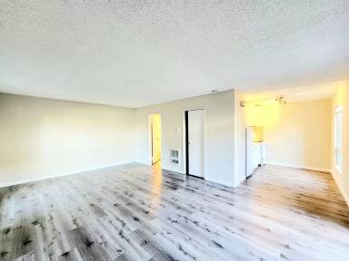 Main picture of 932 Peninsula Ave