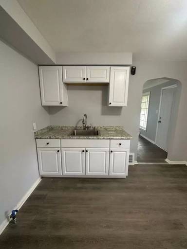 Main picture of 14423 Tabor Ave
