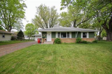 Main picture of 9140 2nd Ave S