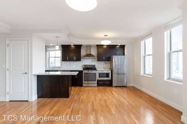 Main picture of 326 S 19th St