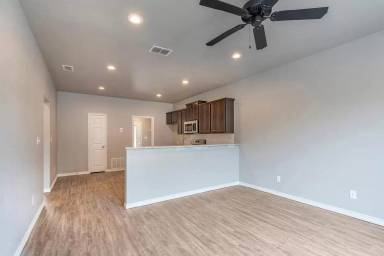 Main picture of 521 North St