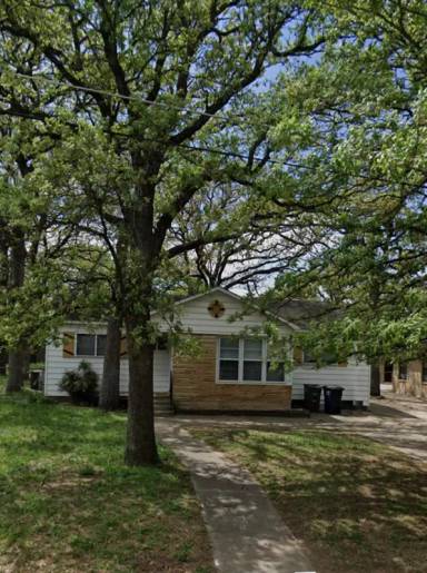 Main picture of 2320 Halbert St