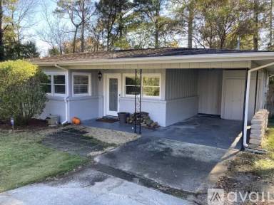 Main picture of 2157 Larchmont Cir