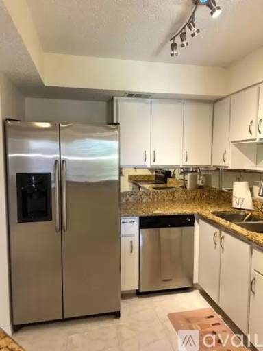 Main picture of Oaks III Condominium