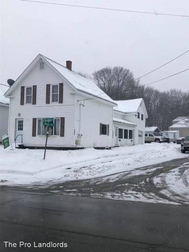 Main picture of 589 Main St