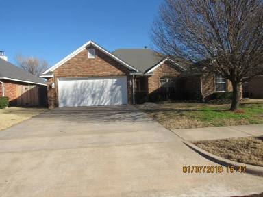 Main picture of 1710 SW 68th St