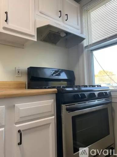 Main picture of 13 Corbin Ct