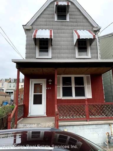 Main picture of 425 Dargan St
