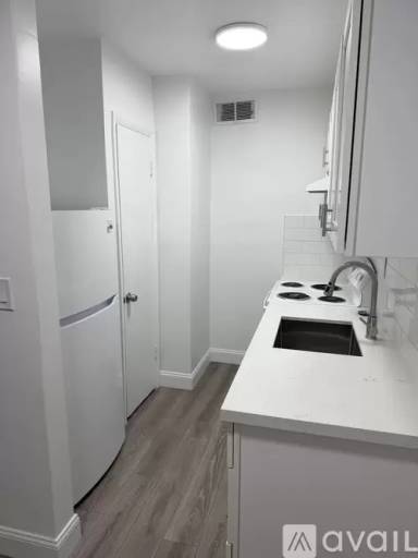 Main picture of 1649 Dewey St
