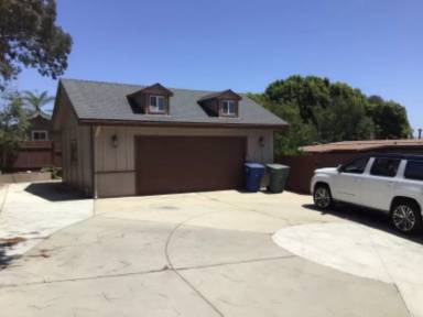 Main picture of 334 N Loop Dr