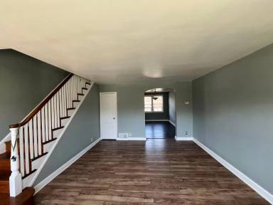 Main picture of 3232 Friendship St