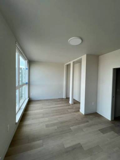 Main picture of 201 E 25th St