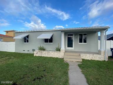 Main picture of 1870 SW 74th Avenue Rd