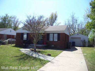 Main picture of 917 N Lilac Ln