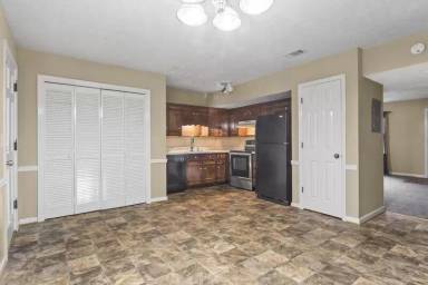Main picture of 301 Westland Way SW