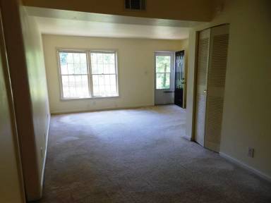 Main picture of Solomon Court Apartments