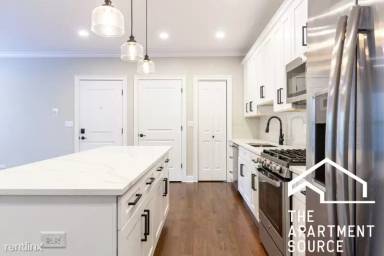 Main picture of 2100 W Barry Ave
