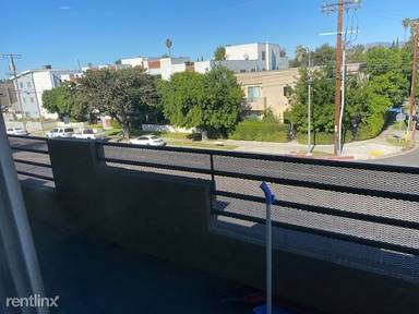 Main picture of 14006 Vanowen St
