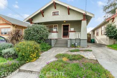 Main picture of 1824 Elm St