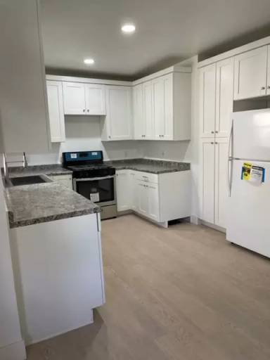 Main picture of 557 Maple Ave