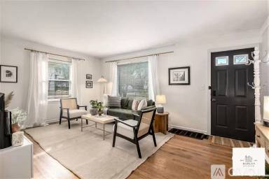 Main picture of 706 Harlan Ave NE