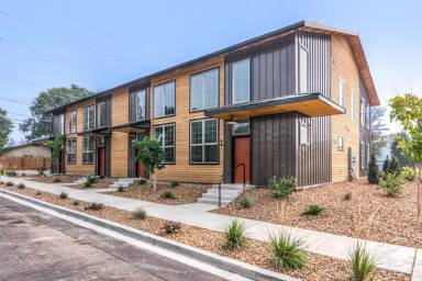 Main picture of 704 SW 15th St