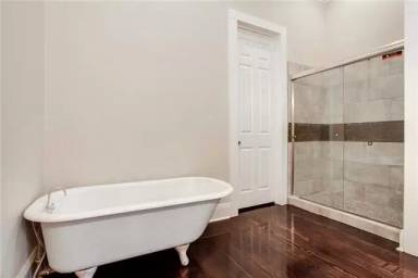 Main picture of 2618 Josephine St