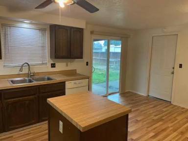 Main picture of 4944 North Way