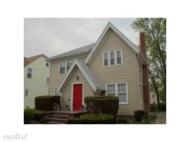 Main picture of 1710 W Saint Joseph St