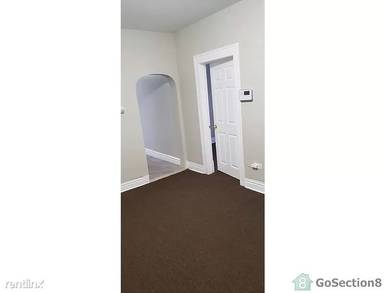 Main picture of 8508 S Burnham Ave