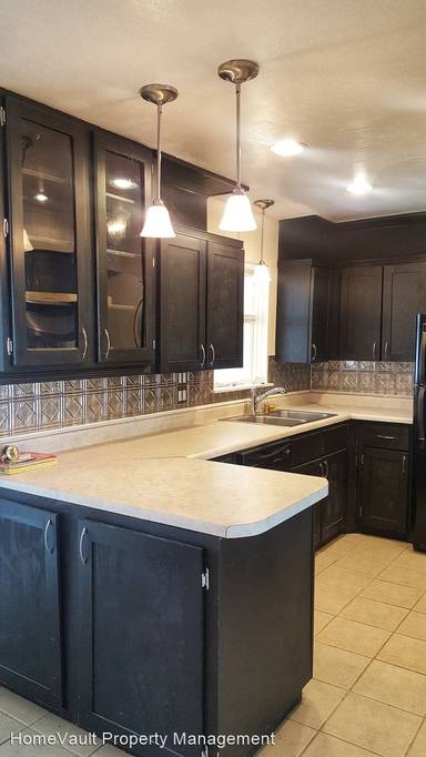 Main picture of 401 San Medina Ave
