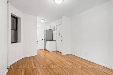 Main picture of 232 East 83rd St